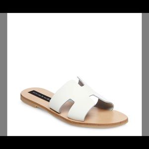 STEVE MADDEN GREECE SANDAL BRAND NEW